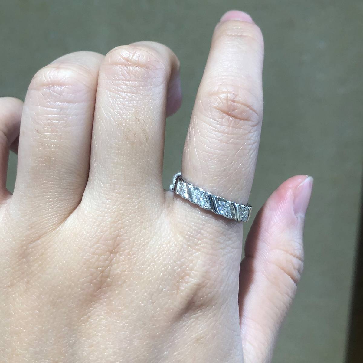 S925 Silver Plated Platinum Women's Ring Customized Selection with Sub Stone Moissanite Diamond 0.24ct